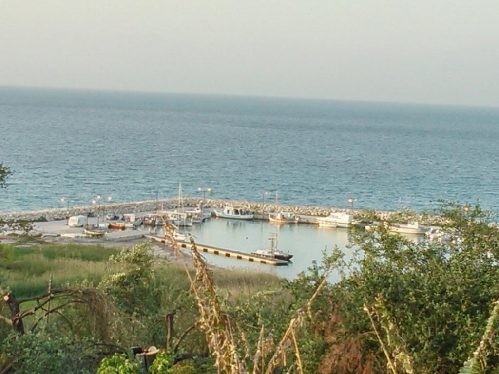 Maria'S Paradise Astrakeri Buitenkant foto